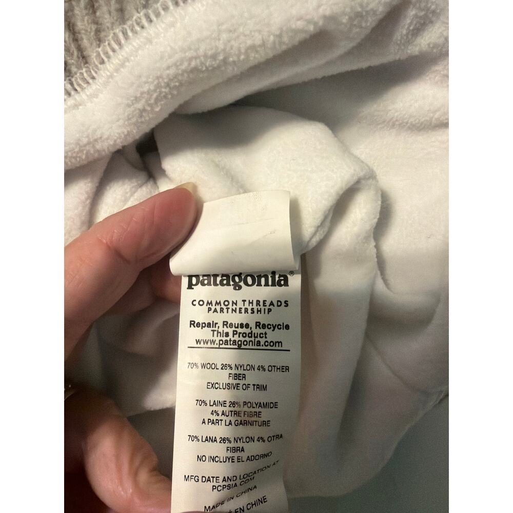 Gray Patagonia beanie - Picture 5 of 7